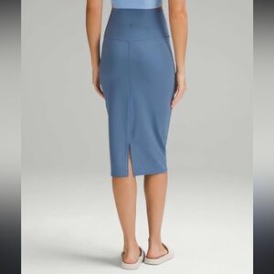NWT Lululemon Nulu Slim-Fit High-Rise Skirt in Oasis Blue Size 6 Pull-on